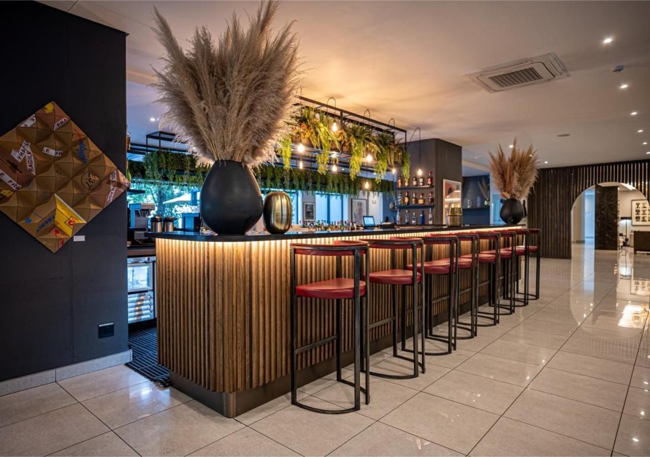 The Catalyst Apartment Hotel By Newmark Йоханнесбург Экстерьер фото