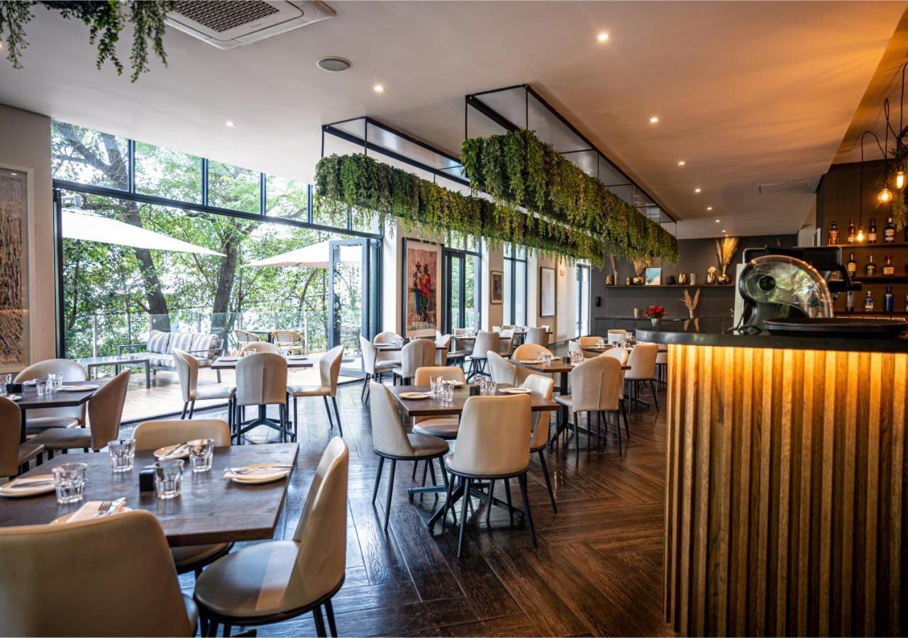 The Catalyst Apartment Hotel By Newmark Йоханнесбург Экстерьер фото