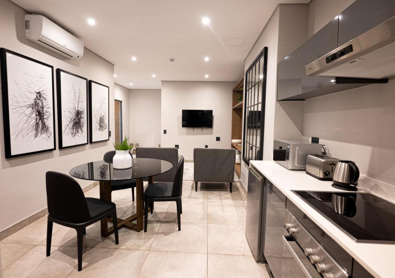 The Catalyst Apartment Hotel By Newmark Йоханнесбург Экстерьер фото